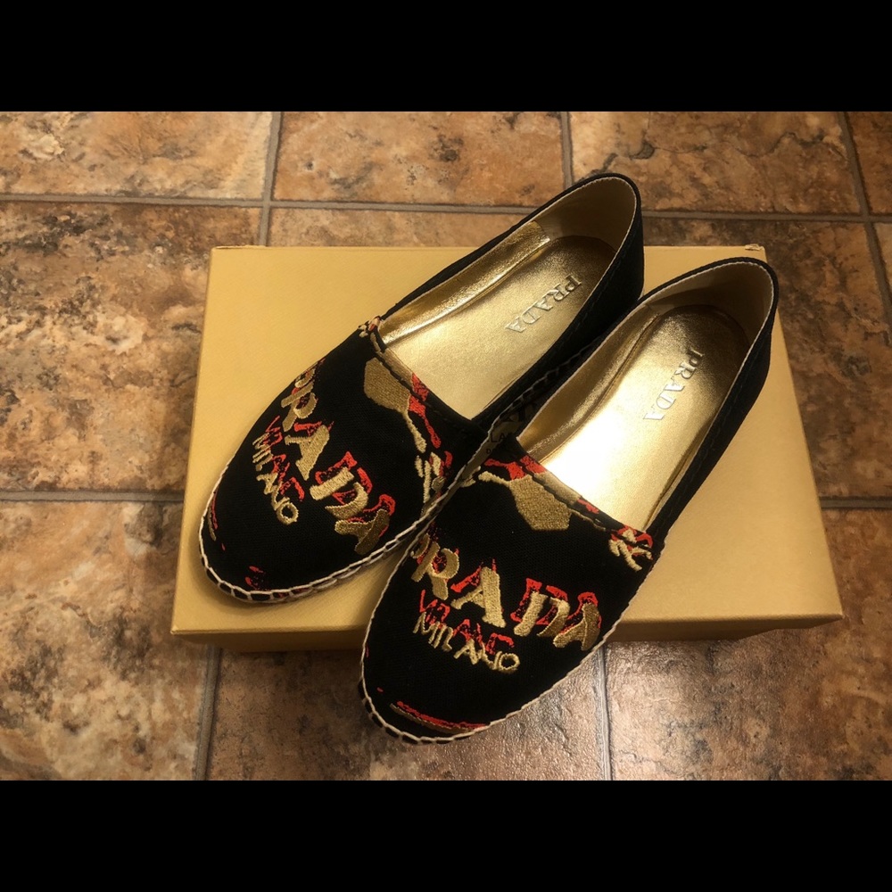 Prada Loafer size 37.5